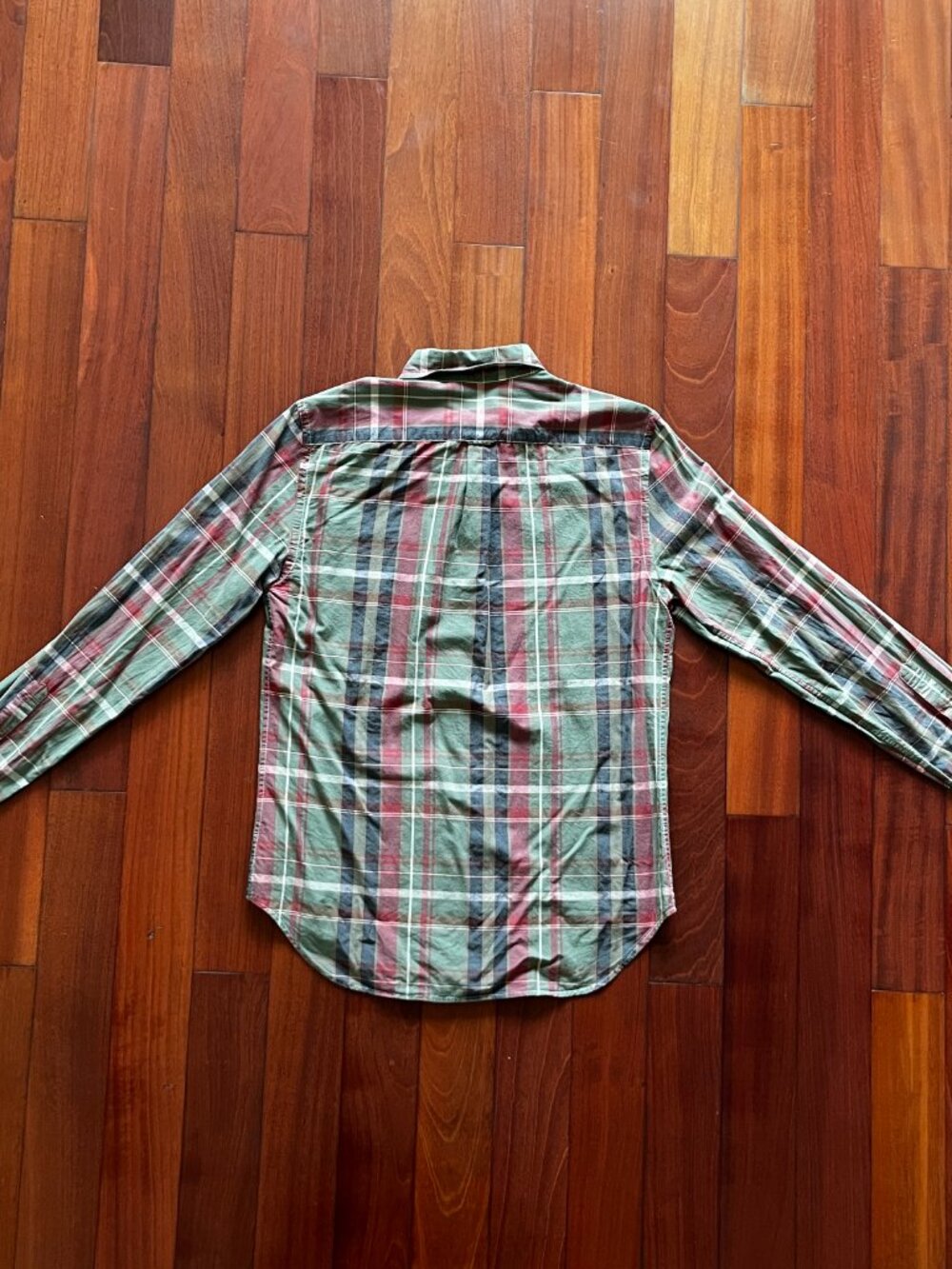 Club Monaco Plaid Button Down Shirt M Green Red Slim Fit - Picture 6 of 9